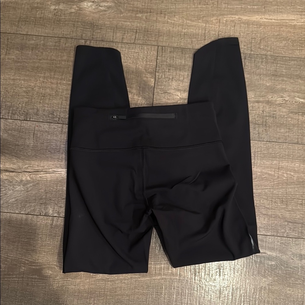 Lululemon Black High Waisted Zippered Pocket Cropped Leggings
